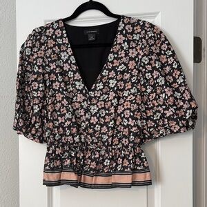 Club Monaco Floral V-Neck Puff Sleeve Top